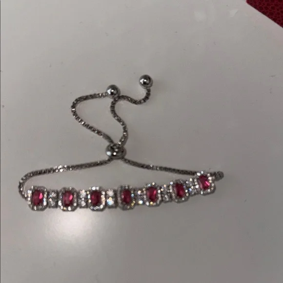 Elegant Silver and Pink Gemstone Bracelet - Picture 3 of 4